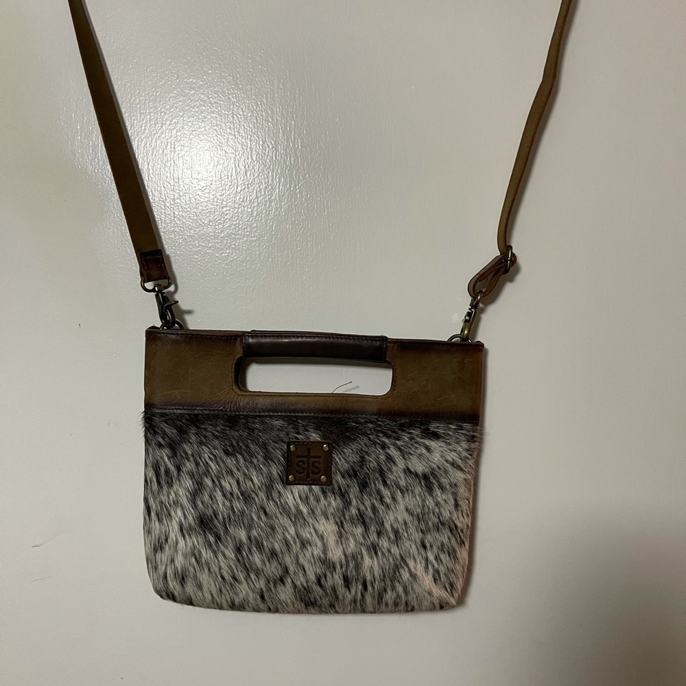 STS ranch cowhide clutch